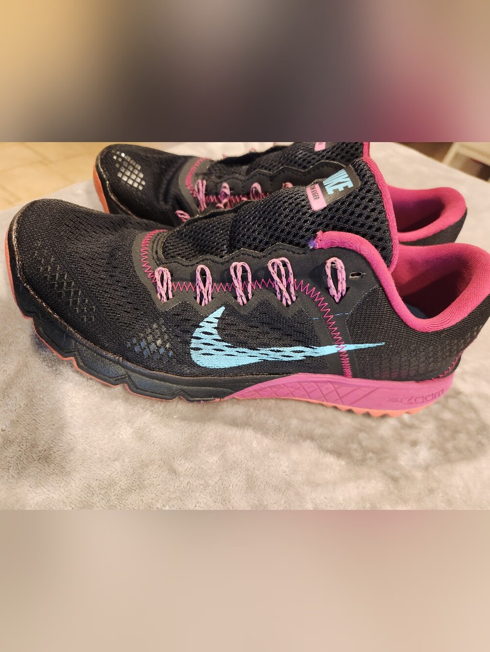 Nike Women’s Black Air Zoom Terra Kiger 8 Traing/Running Sneakers, Size 7.5